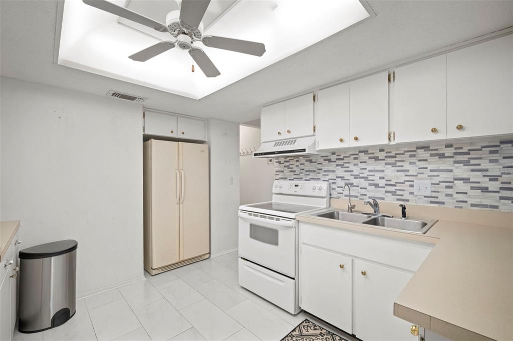 4446 Chart Court New Port Richey, FL 34652 - Photo 9 of 30