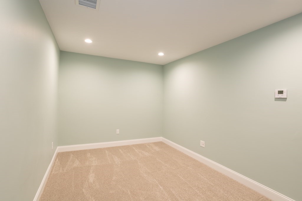 11 Katlyn Circle, Unit 12 Rochester, MA 02770 - Photo 16 of 36 Gallery Image 16