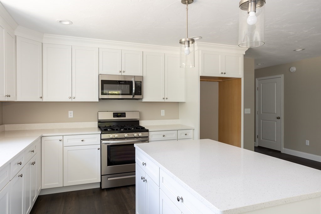 11 Katlyn Circle, Unit 12 Rochester, MA 02770 - Photo 8 of 36 Gallery Image 8