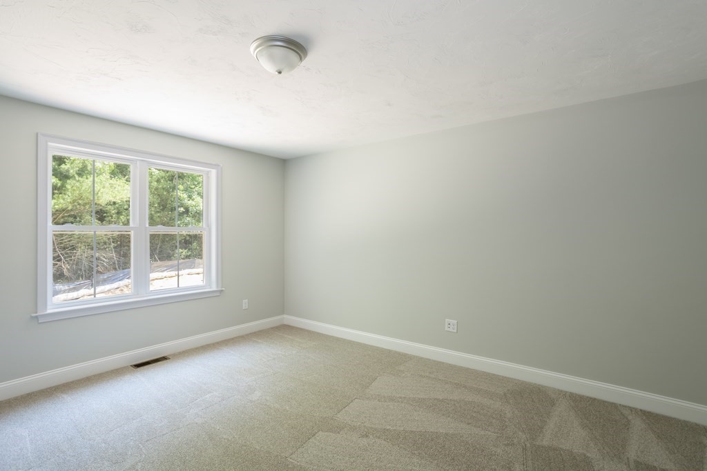 11 Katlyn Circle, Unit 12 Rochester, MA 02770 - Photo 10 of 36 Gallery Image 10
