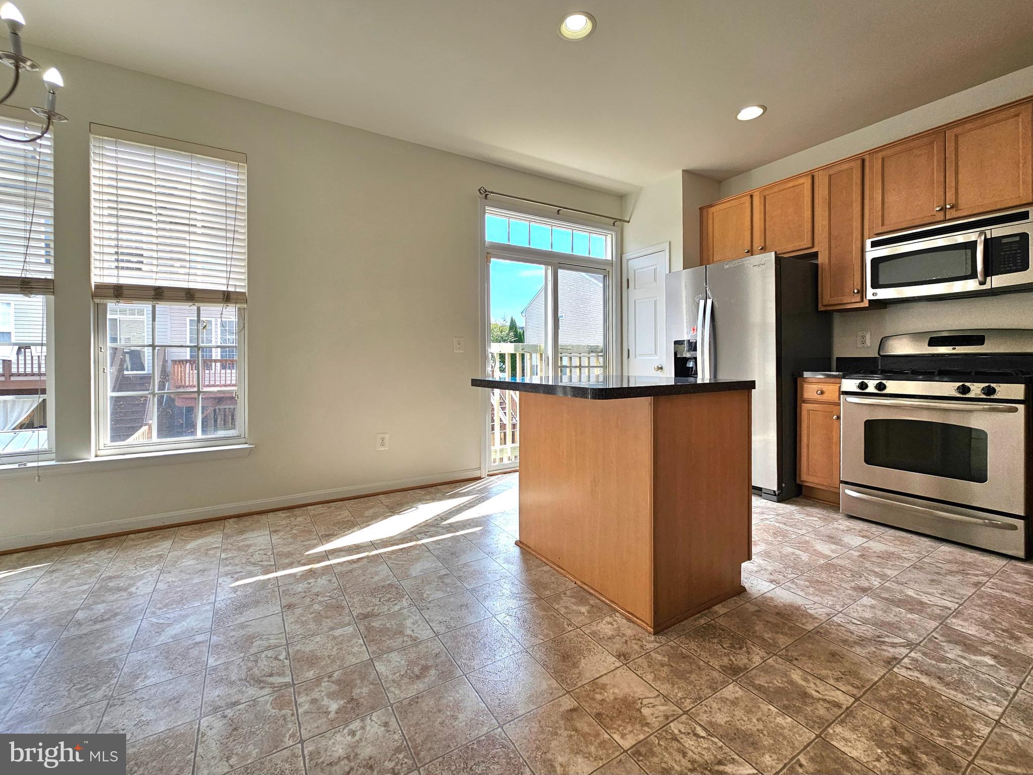 15328 Elizabeth Burbage Loop Woodbridge, VA 22191 - Photo 11 of 34