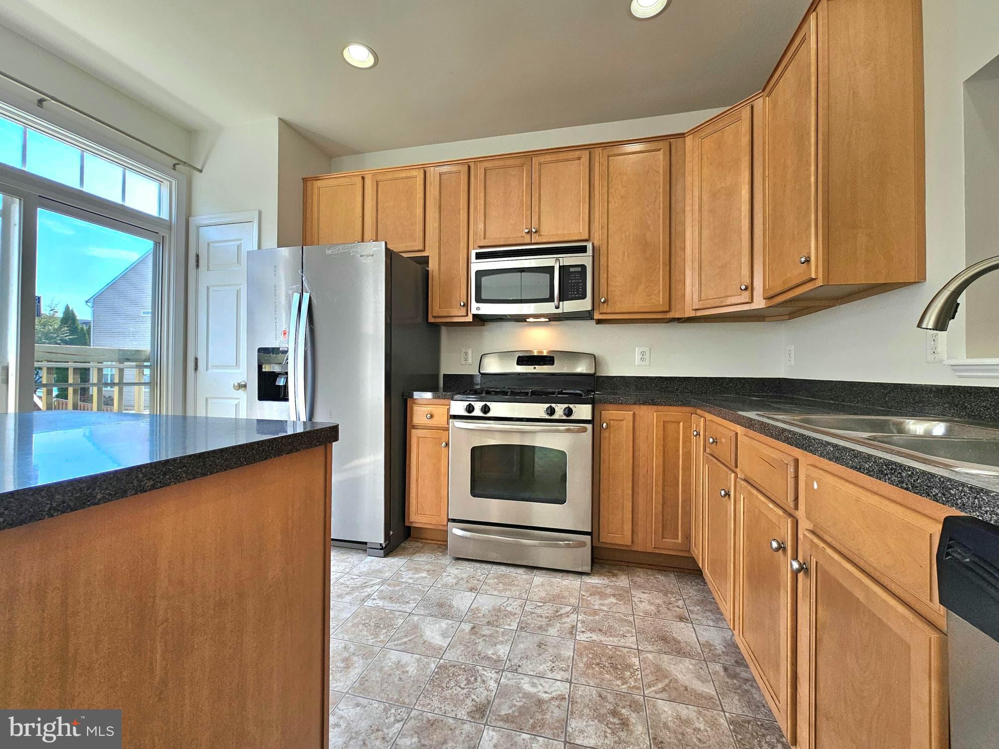 15328 Elizabeth Burbage Loop Woodbridge, VA 22191 - Photo 12 of 34