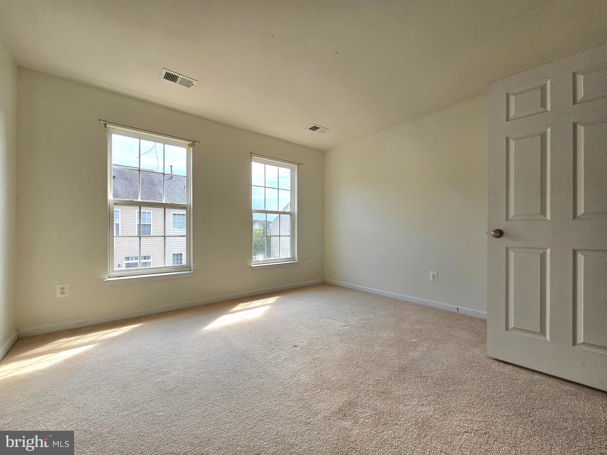 15328 Elizabeth Burbage Loop Woodbridge, VA 22191 - Photo 14 of 34