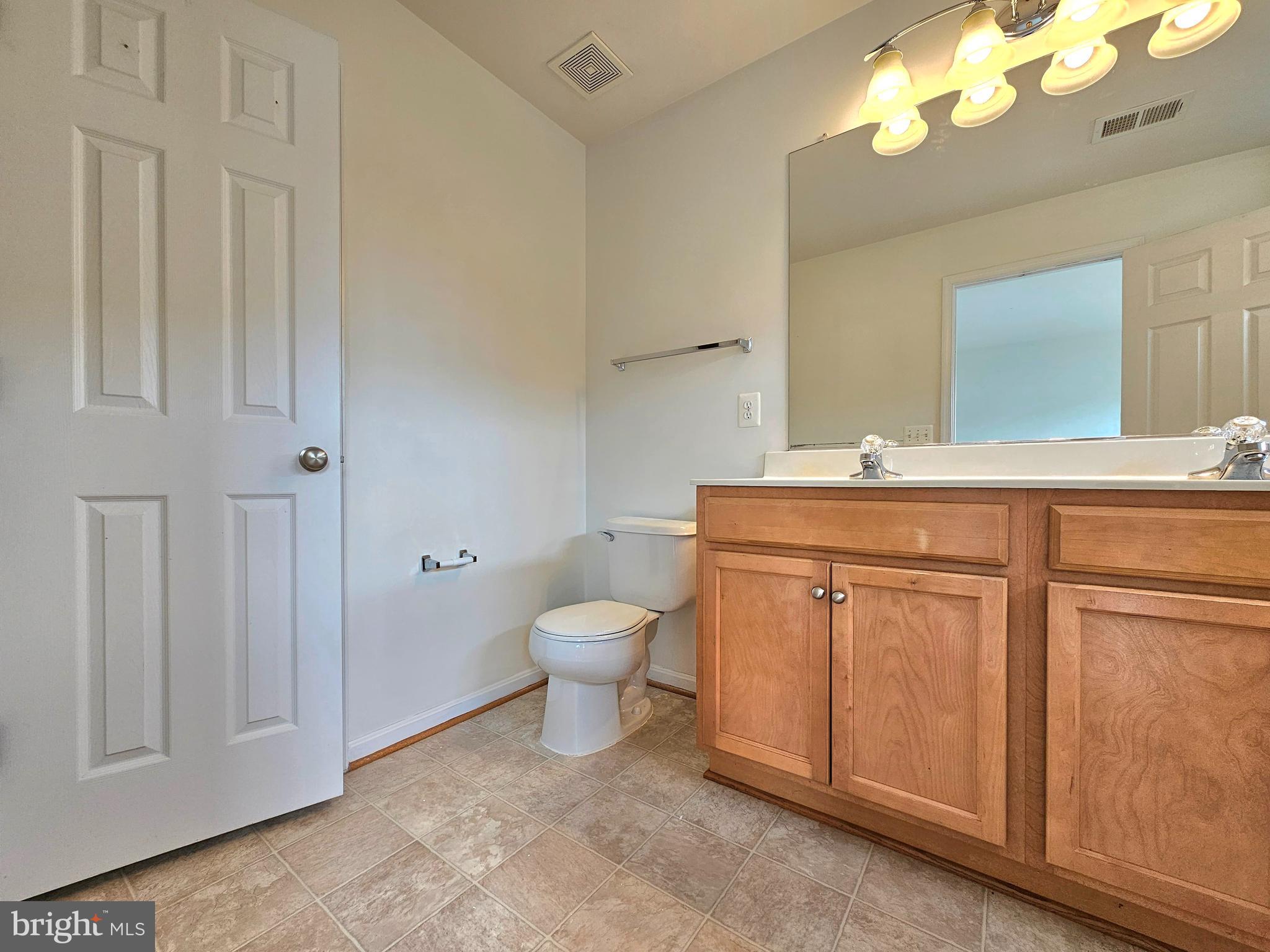 15328 Elizabeth Burbage Loop Woodbridge, VA 22191 - Photo 16 of 34