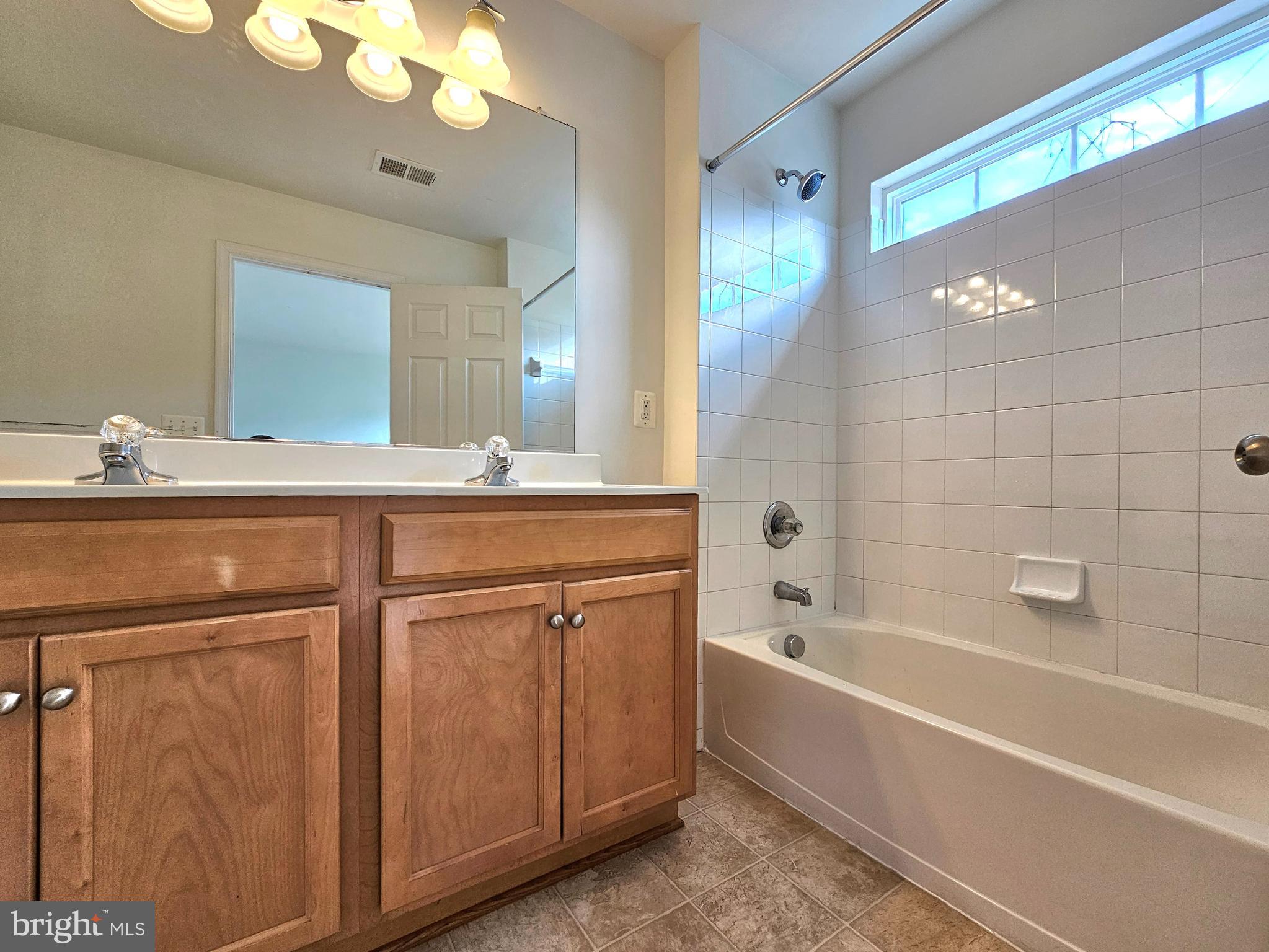 15328 Elizabeth Burbage Loop Woodbridge, VA 22191 - Photo 17 of 34
