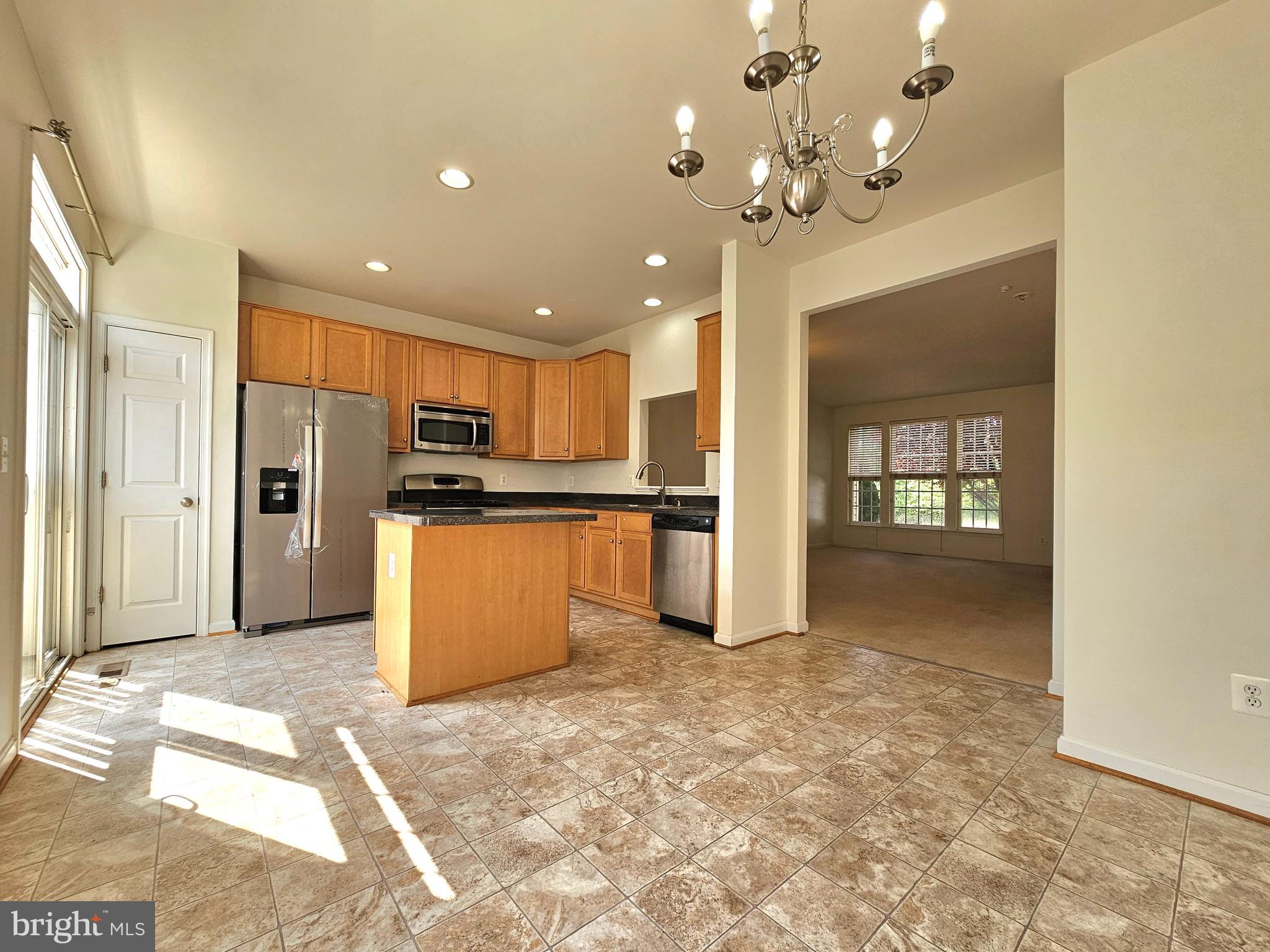 15328 Elizabeth Burbage Loop Woodbridge, VA 22191 - Photo 8 of 34