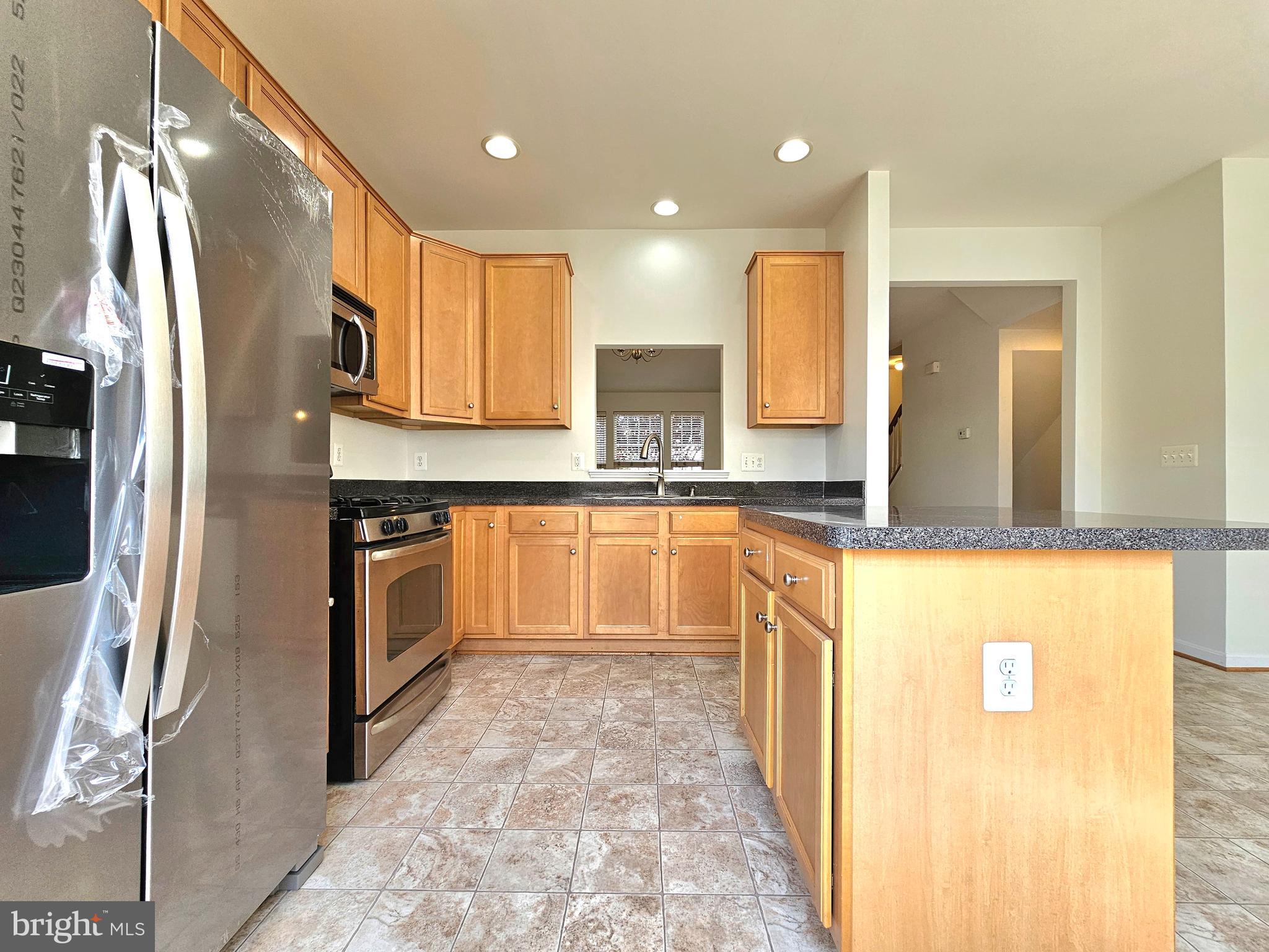 15328 Elizabeth Burbage Loop Woodbridge, VA 22191 - Photo 10 of 34