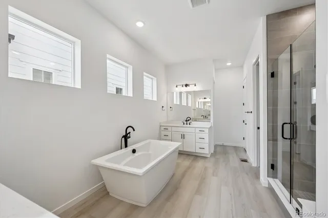 $899,950 | 5706 Wayfarer Circle, Firestone, CO 80504