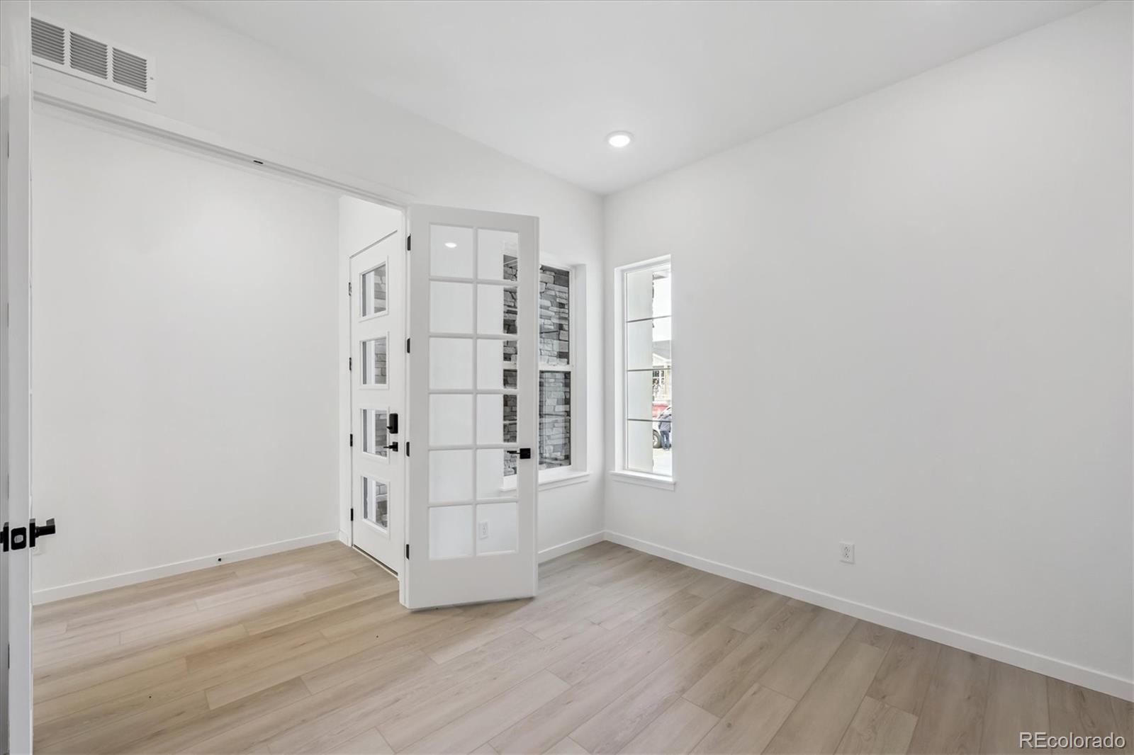 5706 Wayfarer Circle Firestone, CO 80504 - Photo 3 of 24