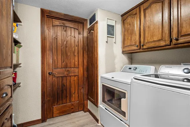 $279,900 | 801 North Main Street, Tioga, TX 76271