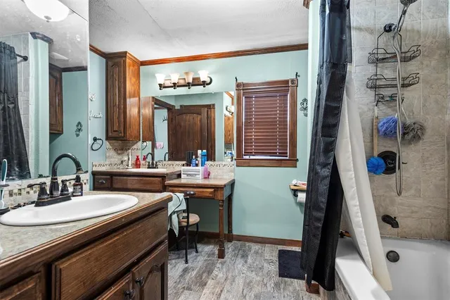 $279,900 | 801 North Main Street, Tioga, TX 76271