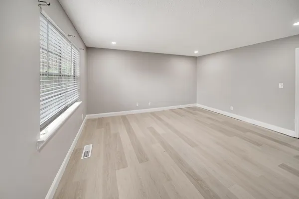 $1,345 | 7118 Shepherd View Circle, Unit A, Chattanooga, TN 37421