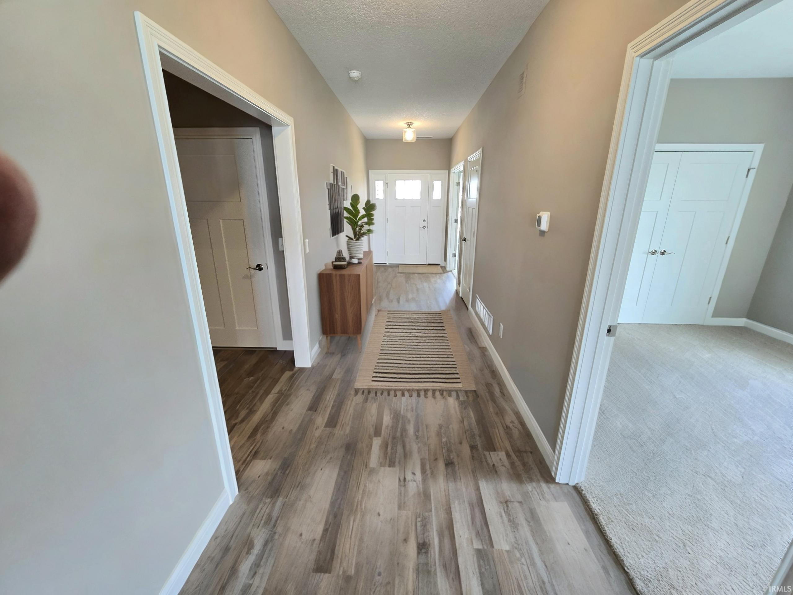 5445 Rio Azul Cove Fort Wayne, IN 46818 - Photo 3 of 17