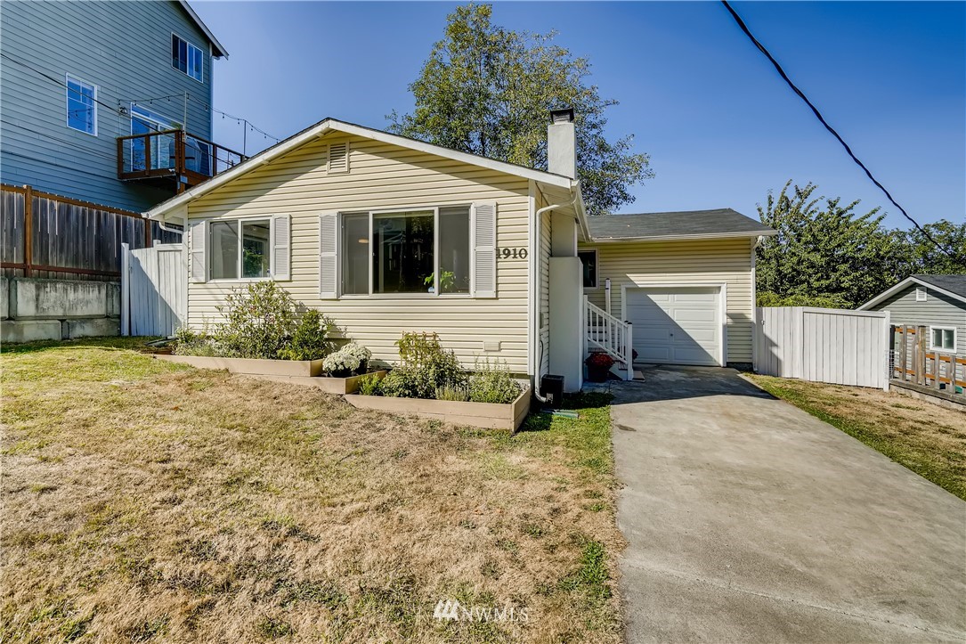 1910 Southwest Brandon Street Seattle, WA 98106 - Photo 2 of 27 Gallery Image 2