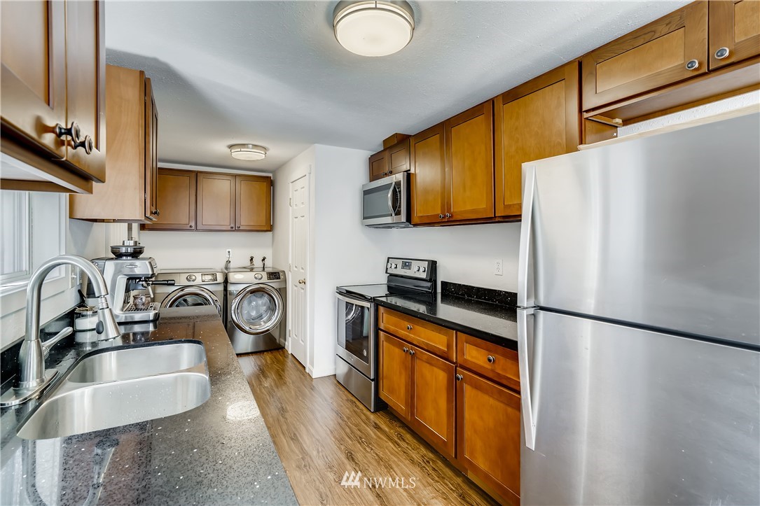 1910 Southwest Brandon Street Seattle, WA 98106 - Photo 10 of 27 Gallery Image 10