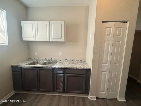 $1,000 | 1128 Van Buren Street, Jacksonville, FL 32206