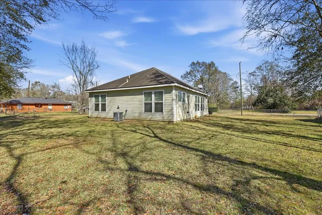 $119,995 | 3565 West Avenue, Beaumont, TX 77703