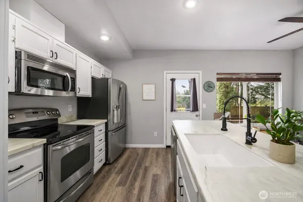 $375,000 | 333 5th Street Southeast, Unit 7, Puyallup, WA 98372