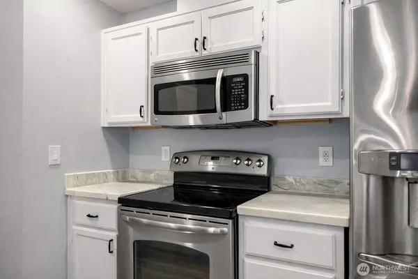 $375,000 | 333 5th Street Southeast, Unit 7, Puyallup, WA 98372