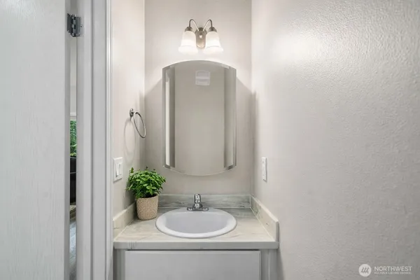 $375,000 | 333 5th Street Southeast, Unit 7, Puyallup, WA 98372