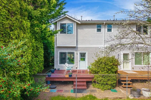 $375,000 | 333 5th Street Southeast, Unit 7, Puyallup, WA 98372