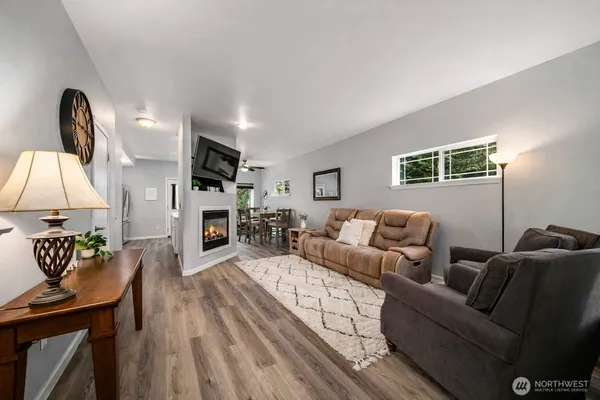 $375,000 | 333 5th Street Southeast, Unit 7, Puyallup, WA 98372