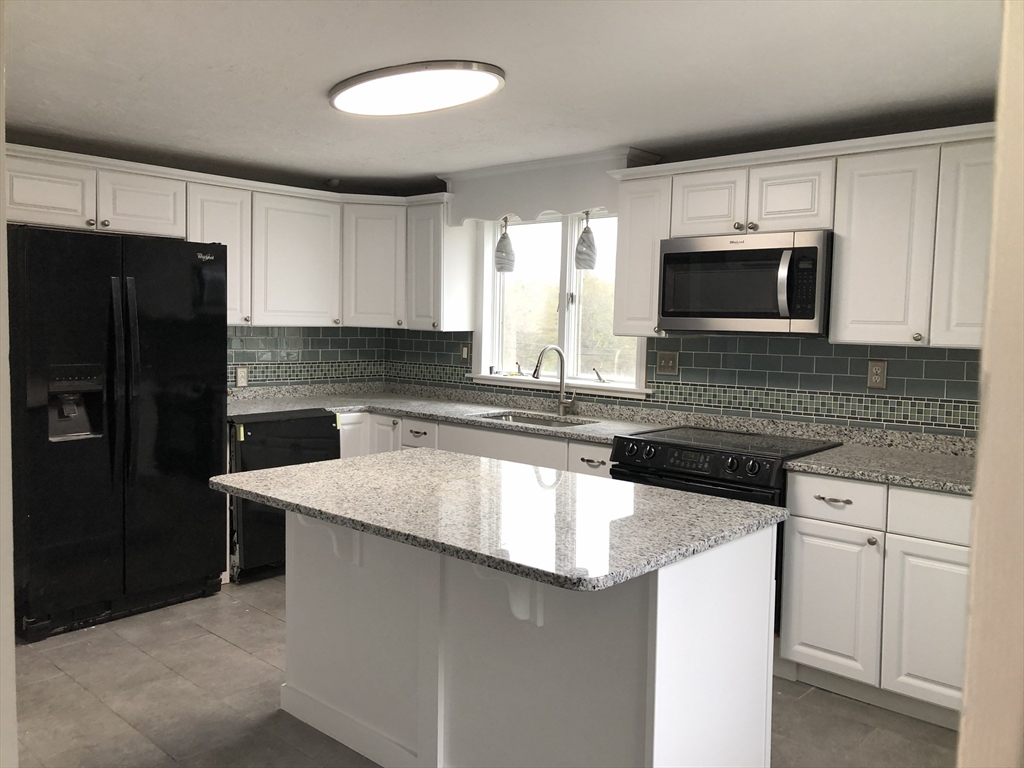 132 Main Street Rutland, MA 01543 - Photo 5 of 13