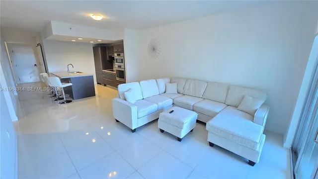 $2,950 | 7825 Northwest 107th Avenue, Unit 318, Doral, FL 33178