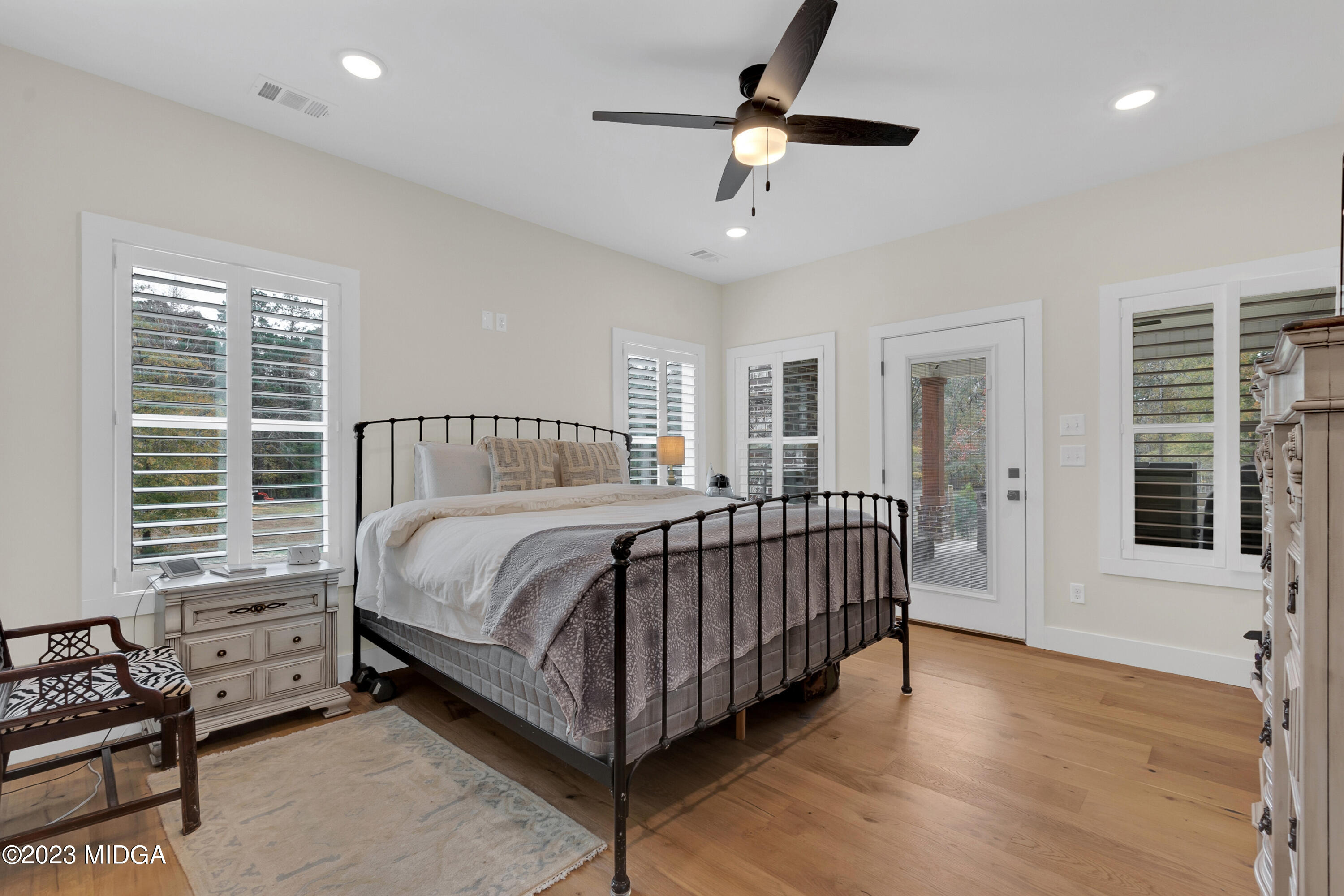 7370 Thomaston Road Macon, GA 31220 - Photo 47 of 81 a bed room with a bed and a window