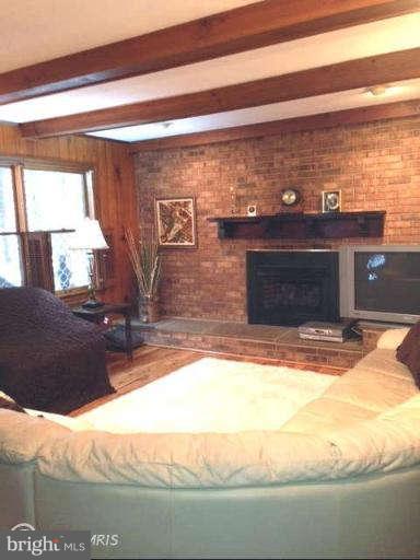 2131 Edgewater Parkway Silver Spring, MD 20903 - Photo 14 of 26 Family Room