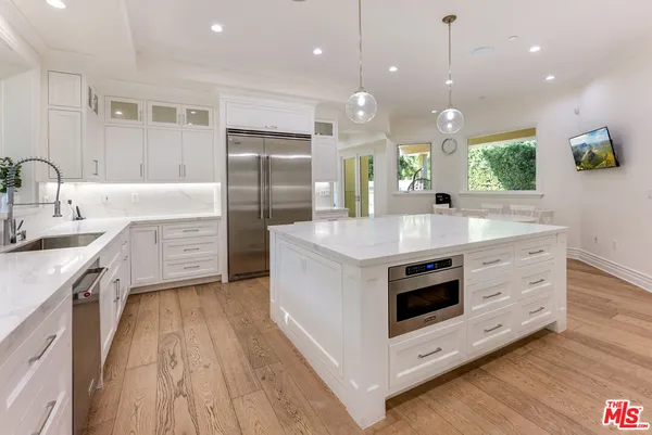 $29,500 | 391 South Saltair Avenue, Los Angeles, CA 90049