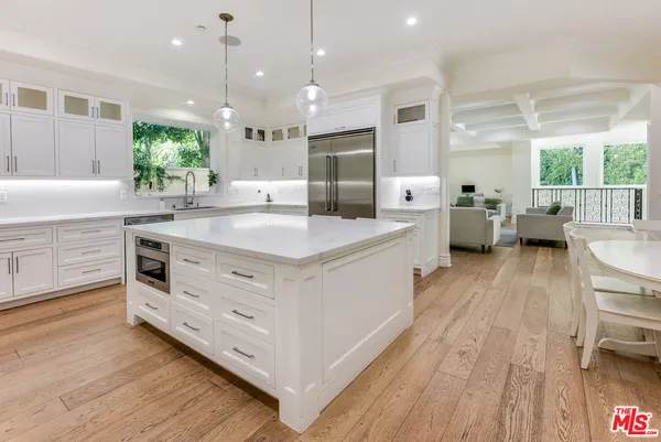 $29,500 | 391 South Saltair Avenue, Los Angeles, CA 90049