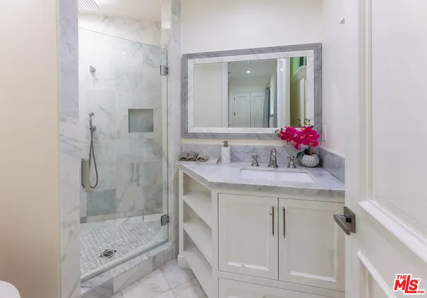 $29,500 | 391 South Saltair Avenue, Los Angeles, CA 90049