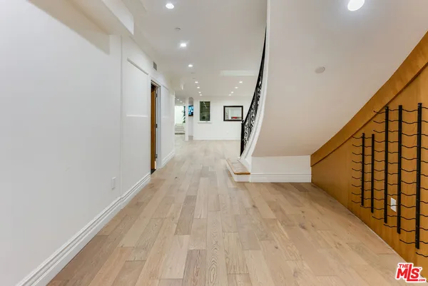 $29,500 | 391 South Saltair Avenue, Los Angeles, CA 90049