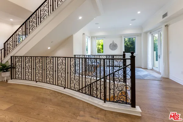 $29,500 | 391 South Saltair Avenue, Los Angeles, CA 90049