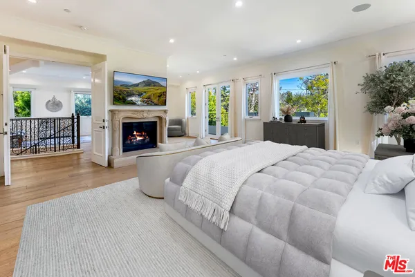 $29,500 | 391 South Saltair Avenue, Los Angeles, CA 90049
