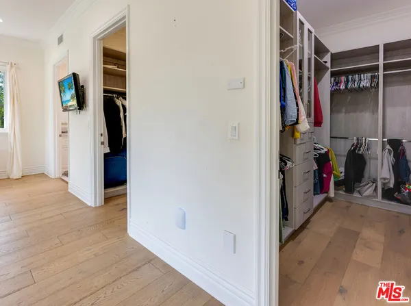 $29,500 | 391 South Saltair Avenue, Los Angeles, CA 90049