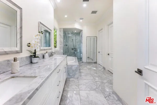 $29,500 | 391 South Saltair Avenue, Los Angeles, CA 90049