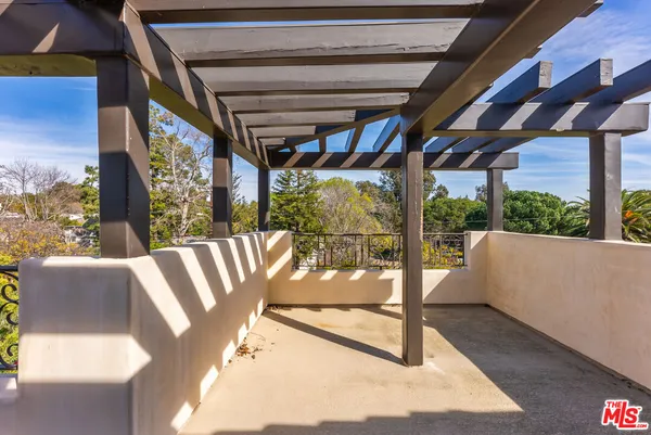 $29,500 | 391 South Saltair Avenue, Los Angeles, CA 90049