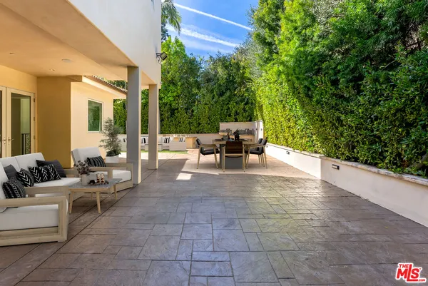 $29,500 | 391 South Saltair Avenue, Los Angeles, CA 90049