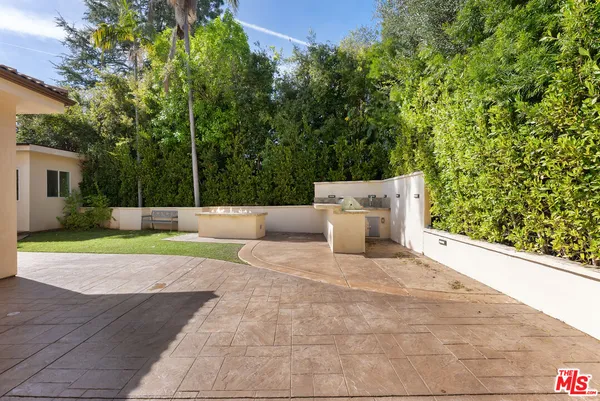 $29,500 | 391 South Saltair Avenue, Los Angeles, CA 90049