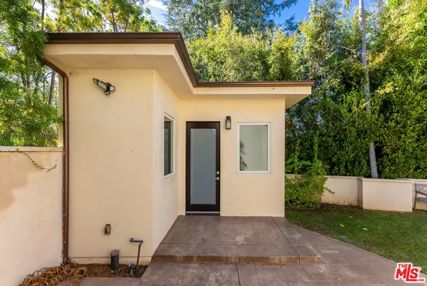 $29,500 | 391 South Saltair Avenue, Los Angeles, CA 90049