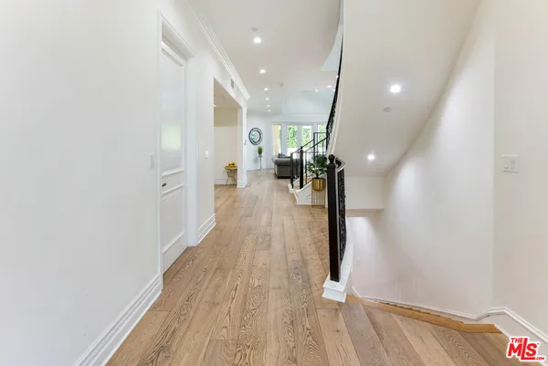 $29,500 | 391 South Saltair Avenue, Los Angeles, CA 90049
