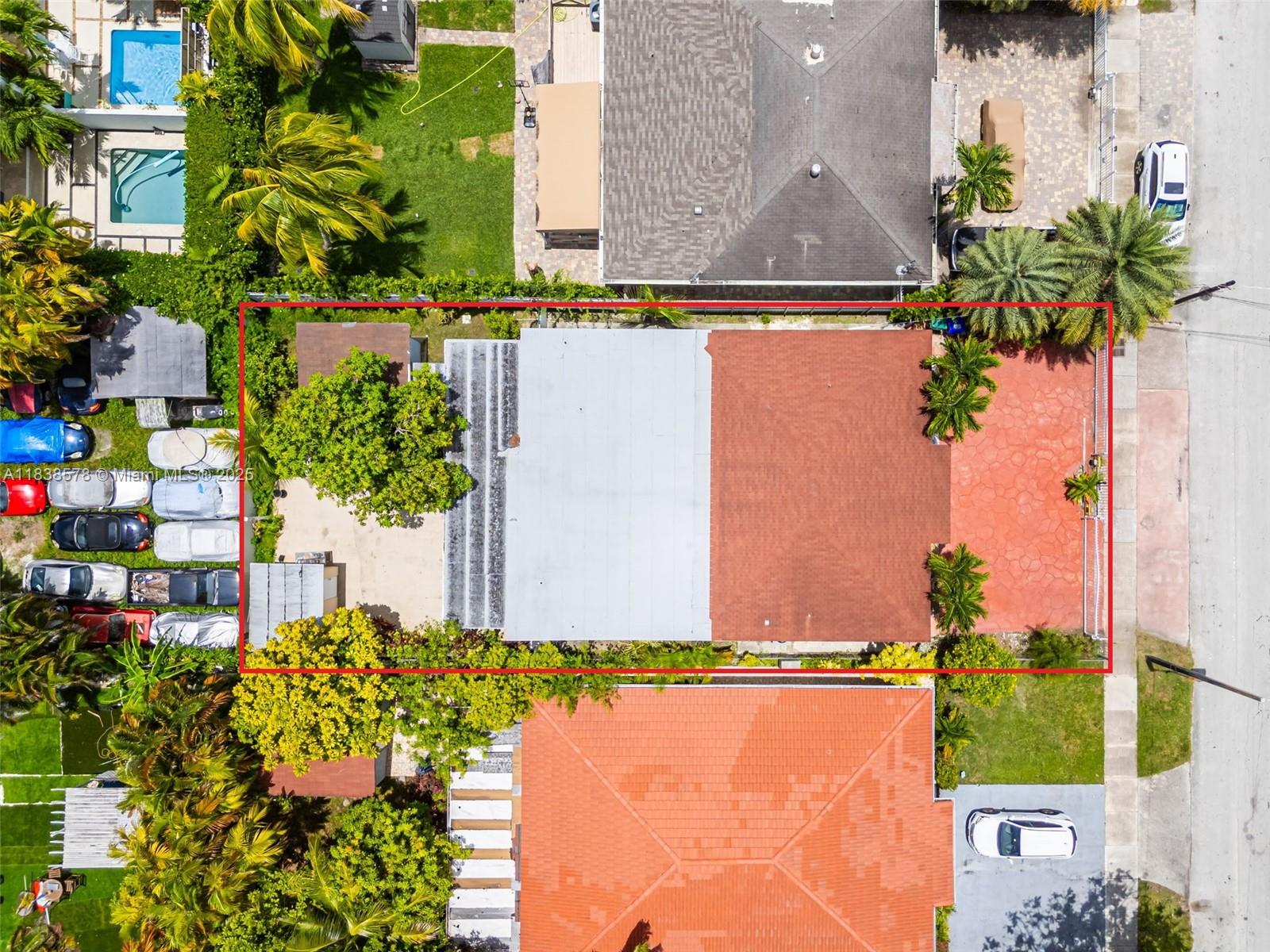2761 Southwest 33rd Court Miami, FL 33133 - Photo 45 of 46 a view of a yard with plants