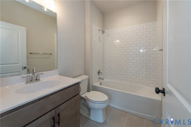 $999,469 | 3932 Lantern Vw Place, Henrico, VA 23233