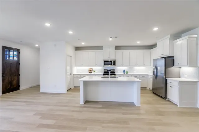 $3,200 | 8888 Magnet Drive, Frisco, TX 75035