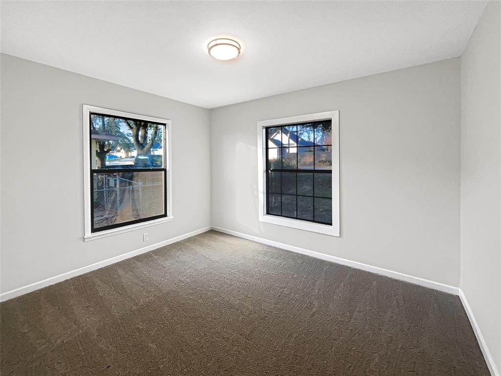 2016 Bluebonnet Avenue Denison, TX 75020 - Photo 14 of 26