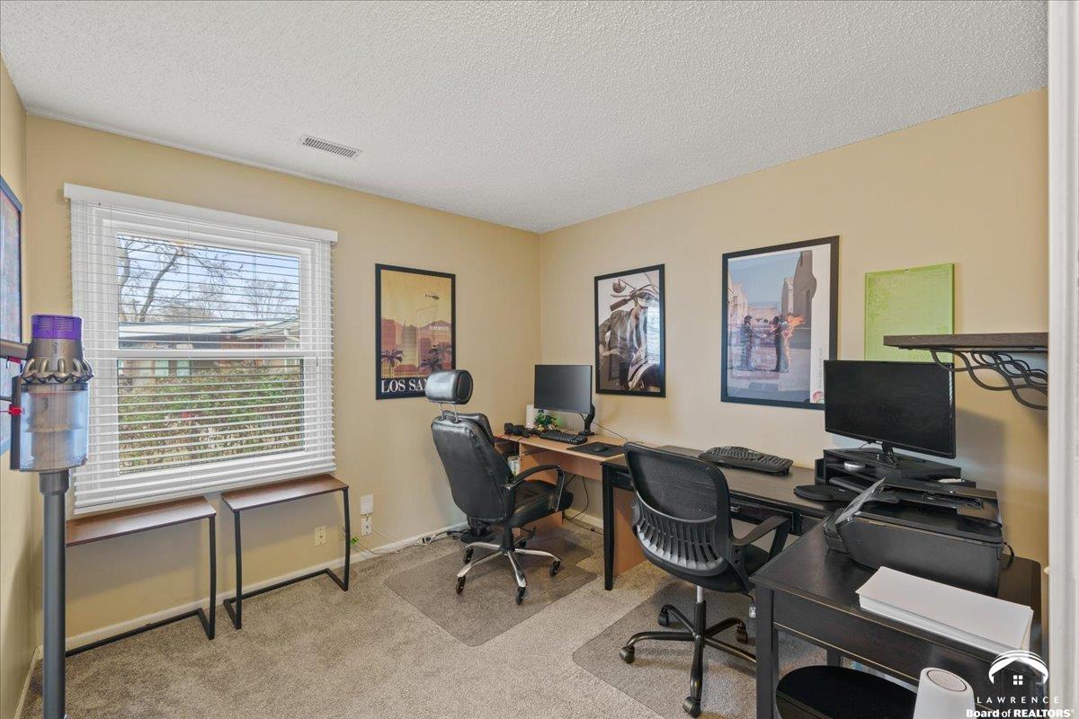 2239 Melholland Road Lawrence, KS 66047 - Photo 22 of 28