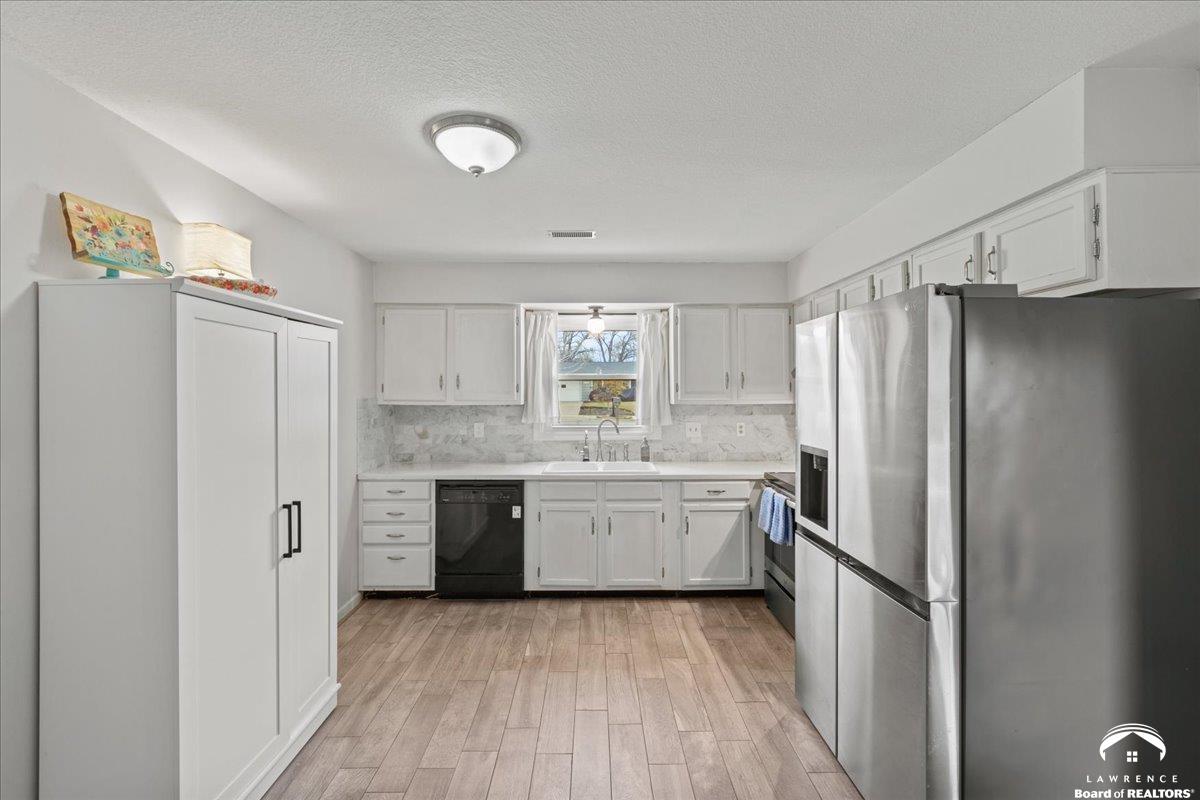 2239 Melholland Road Lawrence, KS 66047 - Photo 9 of 28