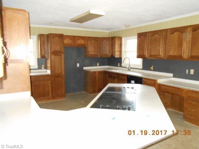 1705 Burke Mill Road Southwest Winston-Salem, NC 27103 - Photo 4 of 20 Gallery Image 4
